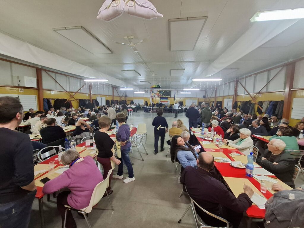 Cena di beneficienza 650778962 1214006027567165 8930165771399181253 n